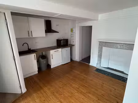 particulier loue appartement 2 pièces de 38 m2 + cave