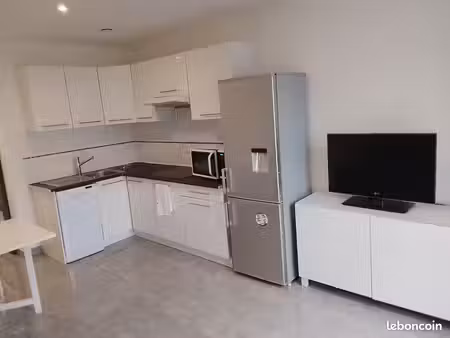 studio 25m2 meublé neuf + terrasse 8m2