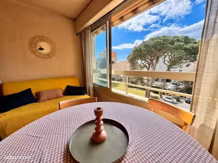 appartement en location sur le port de hyères - septembre à mai