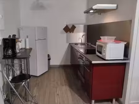 location meublée d'un t 2 à jonzac 17