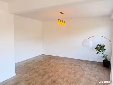 91 m² – 3 chambres – parking – cave – 10 min du vieux-lille »