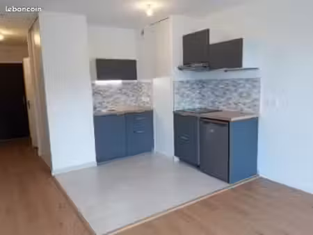 appartement t2 rdc + terrasse/jardin + parking privée