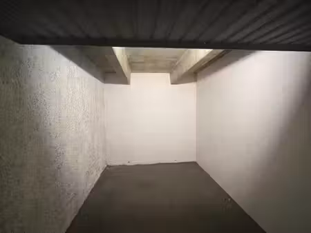 box stockage gros volume / parking