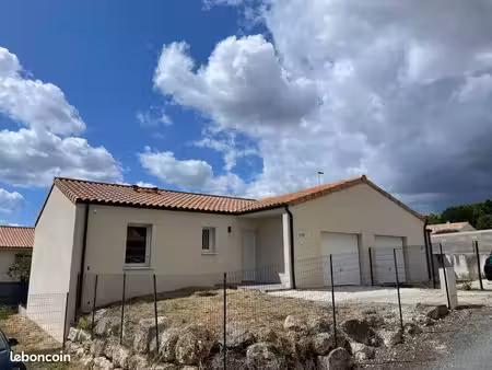 maison récente 78 m² – 2 chambres – garage & extérieur
