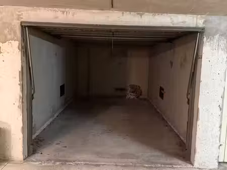 garage fermé parking sous terrain