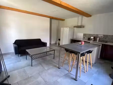 location maison avec extérieur