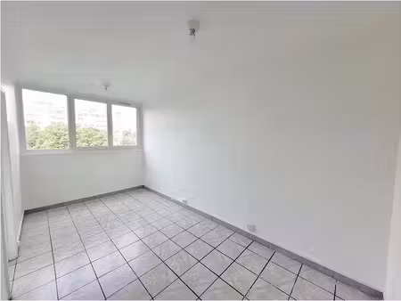 location appartement 2 pièces 35 m² à savigny-sur-orge (91600)  748 €