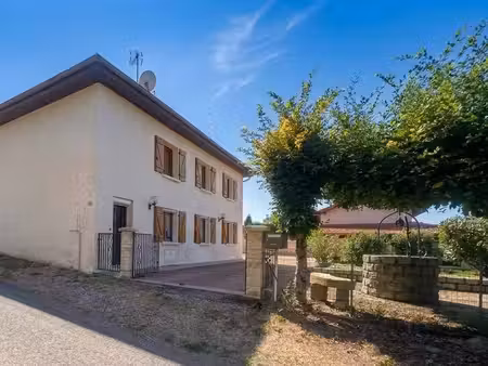 exclusivité  saint-hilaire-sous-charlieu maison 4 chambres 154 m²