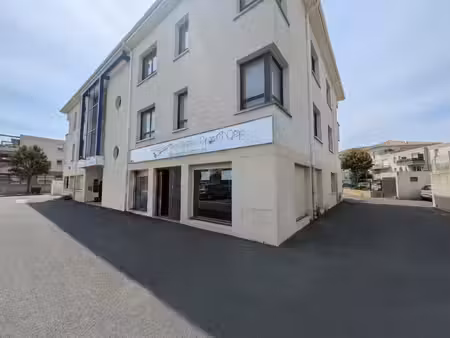 location commerce à agde (34300)