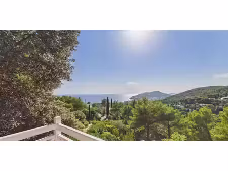 villa avec terrasse carqueiranne (83)