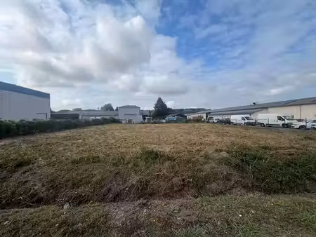 vente local d'activités 1303m2 pau 64000 - 132000 € - surface privée