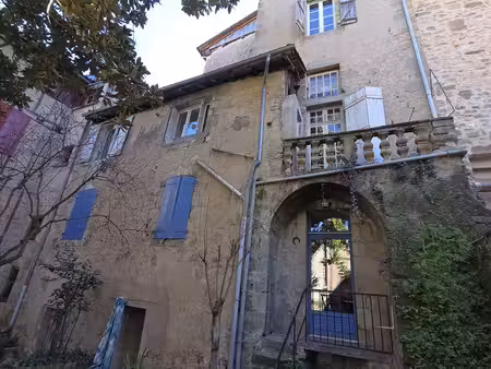 immeuble locatif dans le centre historique