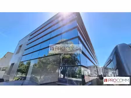 location bureaux 98 m²