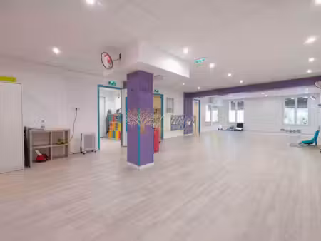 saint-maur-des-fossés – quartier la pie – local d'activité et bureaux de 129 43 m² et 3 pa