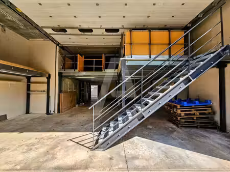 location entrepôt villejust 91140 242m²