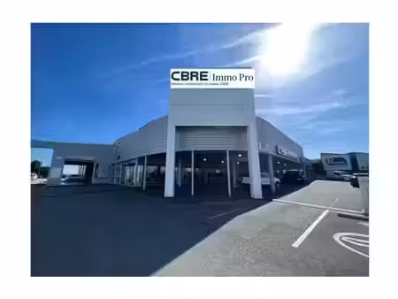 vente commerce migne auxances 628 m²