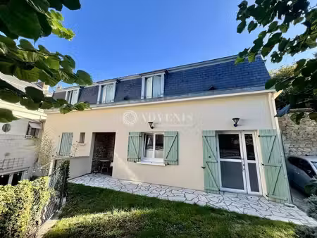 location commerce pontoise 95300 113m²