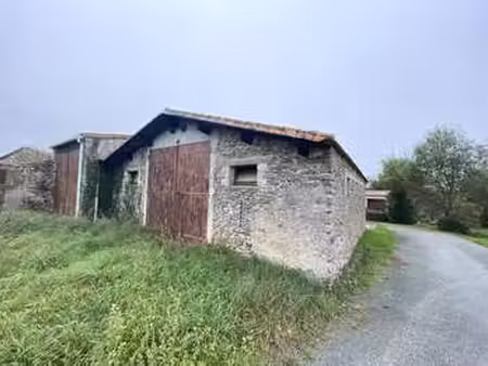 vente garage et parking à la bruffière (85530) : à vendre / 90m² la bruffière