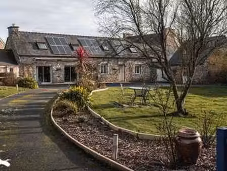 vente longère et corps de ferme à pédernec (22540) : à vendre / 111m² pédernec