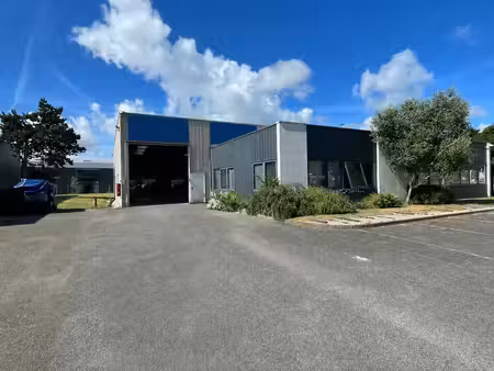 location entrepôt 640m²