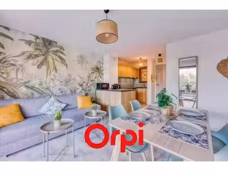 location appartement 3 pièces 45.9 m² à bandol (83150)  1 350 €