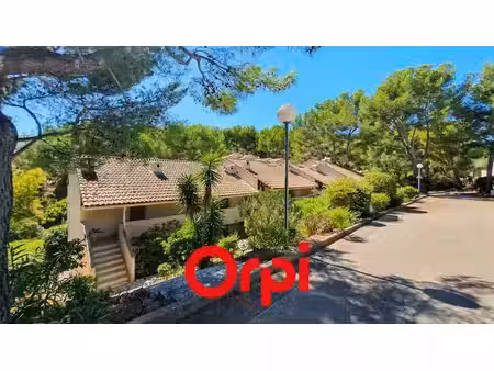 location meublée appartement 2 pièces 23.48 m² à bandol (83150)  790 €