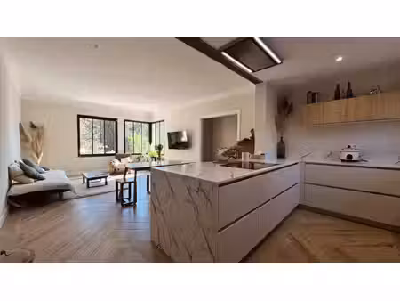 maison de campagne en pierre du luberon