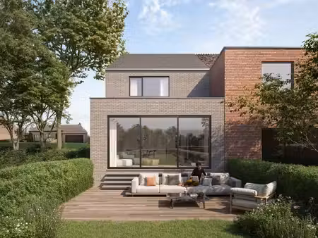 unieke halfopen woning op een mooie ligging in de klijtberg te vichte met 3 kamers en geze