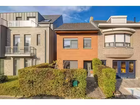 ruime hoekwoning met 3 slaapkamers