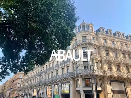 location local commercial 76m² toulouse 31000