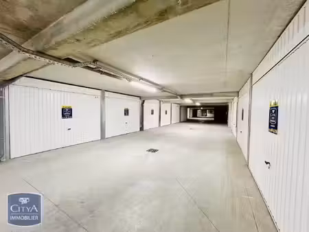 parking à louer - marignane (13) - 95€