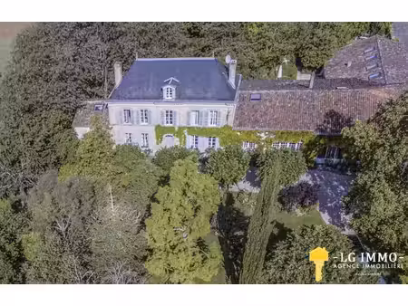 maison de maître  étang  parc et dépendances
