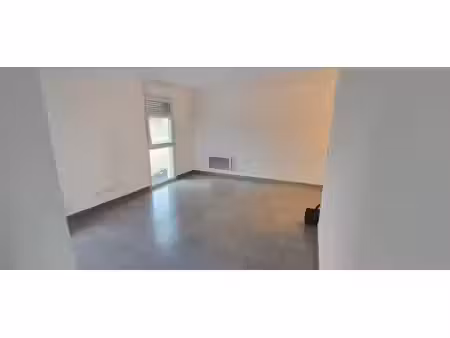 vente appartement 2 pièces 40 m² à nimes (30000)  93 000 €
