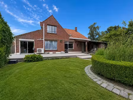 maison à vendre avec terrasse et 4 chambres   orcq (vbe60250)