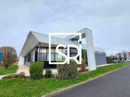 location local professionnel 483m² aubiere 63170