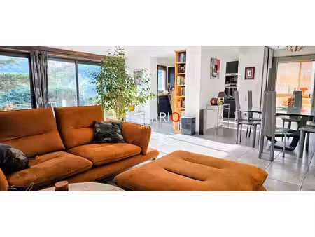 maison 4 faces piscine garage 1700 m² de terrain
