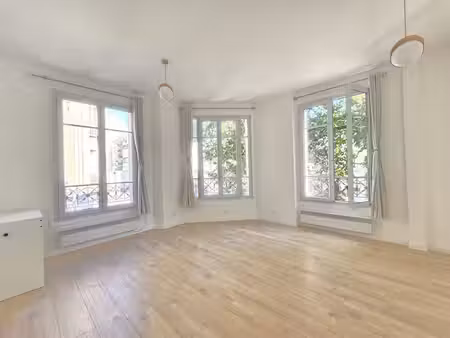 3 pièces lumineux