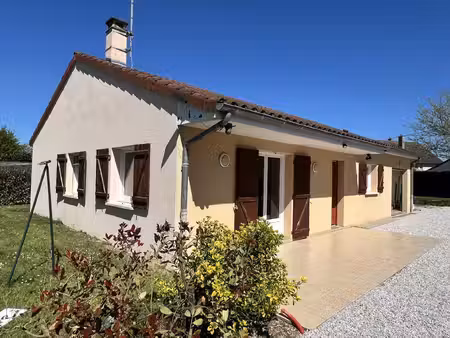 villa de plain pied avec cour  jardin  verger proximité zone