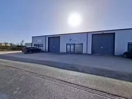 location locaux professionnels 0 pièces 400 m² à pont-l'eveque (14130)  2 800 €