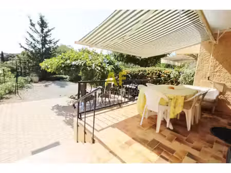 saint-raphael: beau 2 pieces meuble en rez de jardin