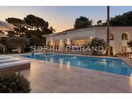 villa néo-provençale avec piscine