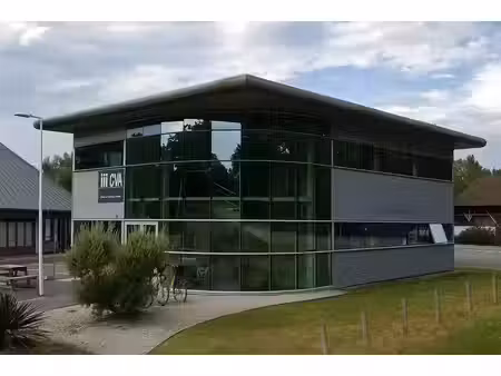location bureau 400m2 pau 64000 - 5917 € - surface privée