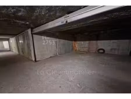 parking fermé en sous-sol