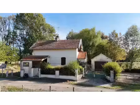 ancienne maison de garde-barrière