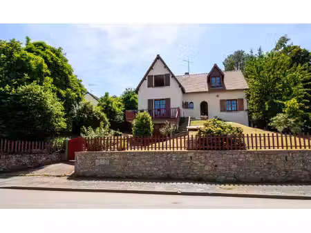 guéret superbe villa familiale de 5 chambres avec sous-sol total et vue dégagée