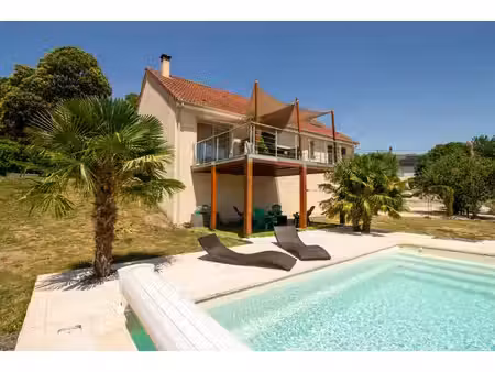 magnifique villa avec piscine et jardin d'exception aux portes de guéret