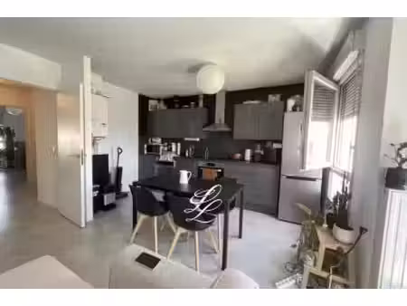 location - appartement 3 pièces 60 m