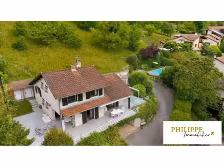 maison - 127 63 m2 - piscine - terrain 3 140 m2 - vue