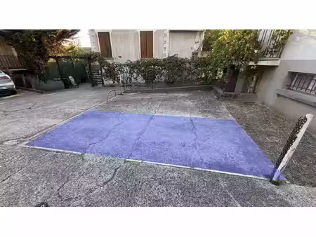 location parking montreuil 93100