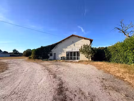 location local commercial  153.00m²  saint